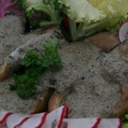 karp wędzony w sosie grzybowym - Restauracja W Starym Młynie z Niesułowic