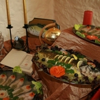 stół przygotowany przez restaurację Relax