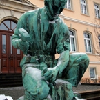 Demitz-Thumitz - ten pomnik pracownicy kamieniołomów wystawili swojemu pracodawcy