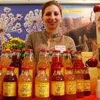 stoisko promocyjne Dolnego Śląska - naturalne soki Karczewskich z Miękini