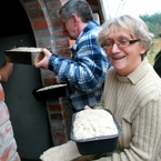 Lędzina - pieczenie chleba w gospodarstwie Rogata Owca u Beaty Piekalskiej