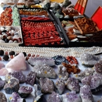 III Jarmark Świąteczny - stoisko z kamieniami i biżuterią naturalną Janusza Talagi