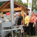 kolejka po zupę rybną