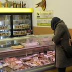 Sklepik z lokalnymi przetworami rybnymi