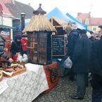 Stoisko gastronomiczne Karpik pod Strzechą Sylwii i Ryszarda Auguścików
