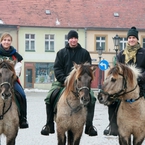 Jeźdzcy na konikach polskich Macieja Kowalskiego