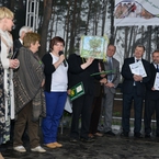 Prezent Chojnika dla pozostałych nagrodzonych sołectw - zegar ścienny
