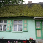 Niezaprzeczalny urok starej wiejskiej architektury.